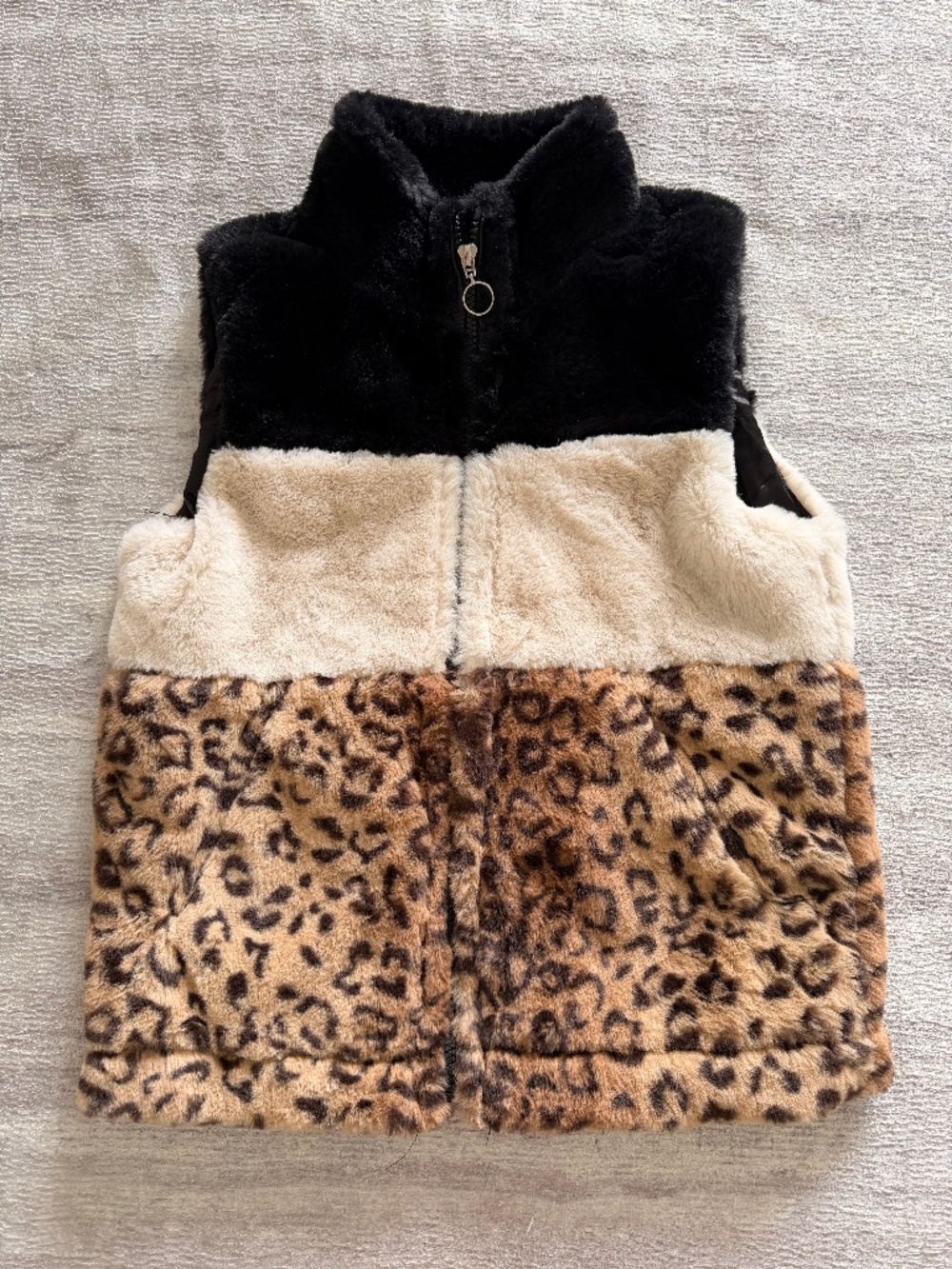 Urban Republic Sleeveless Vest Girls Leopard Print Size L(14/26)